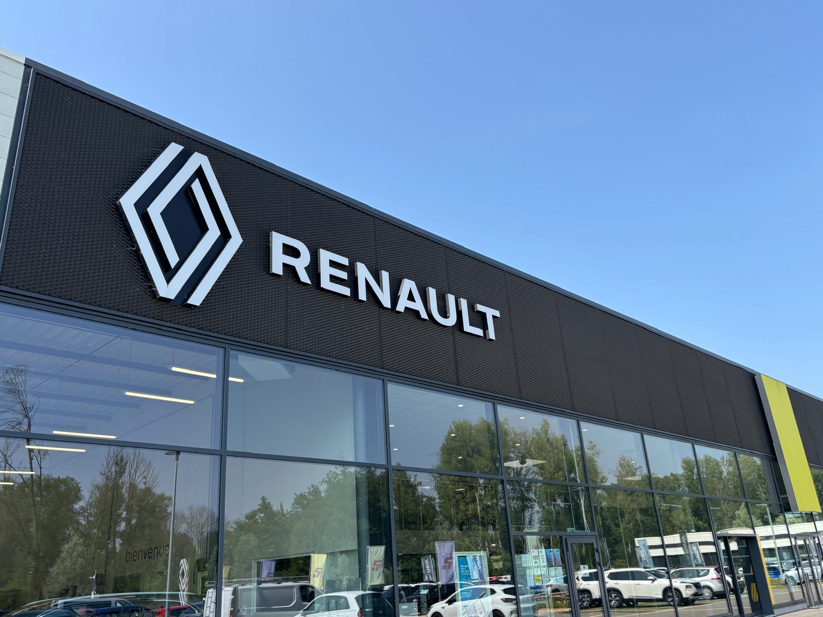 RENAULT BOURGOIN-JALLIEU