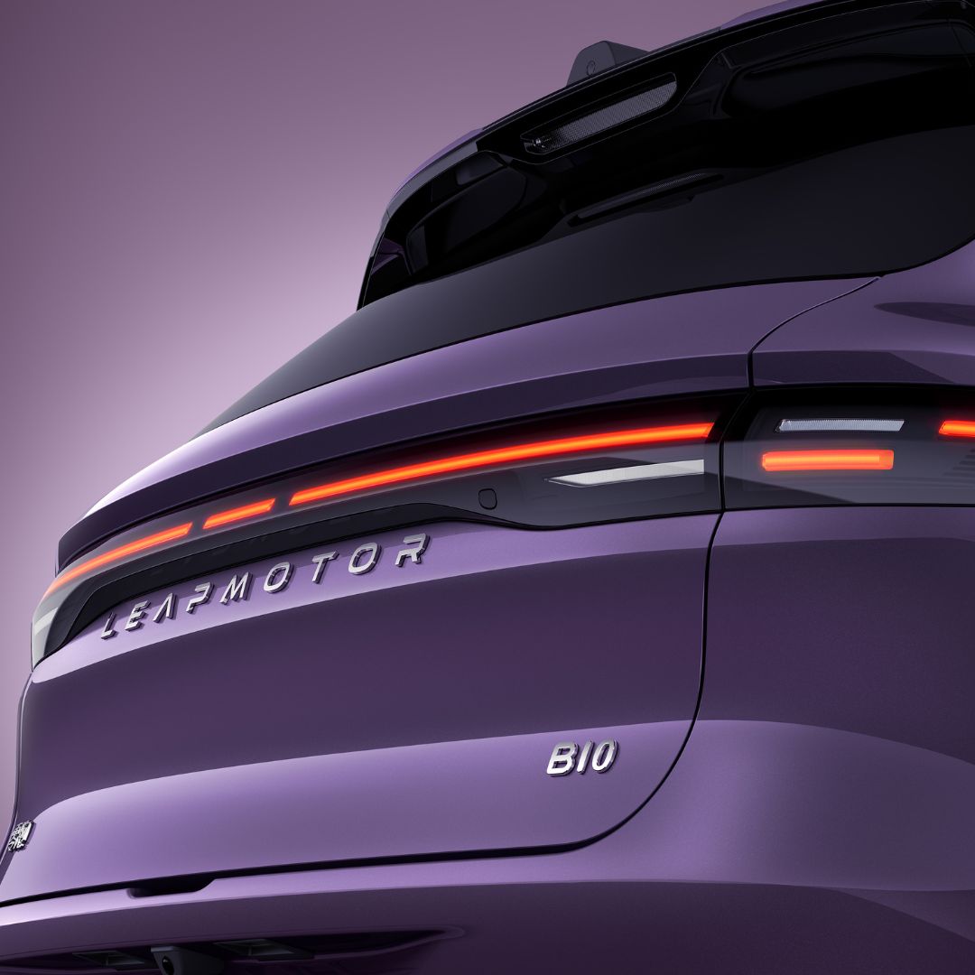 leapmotor-porte-ouverte-autobernard