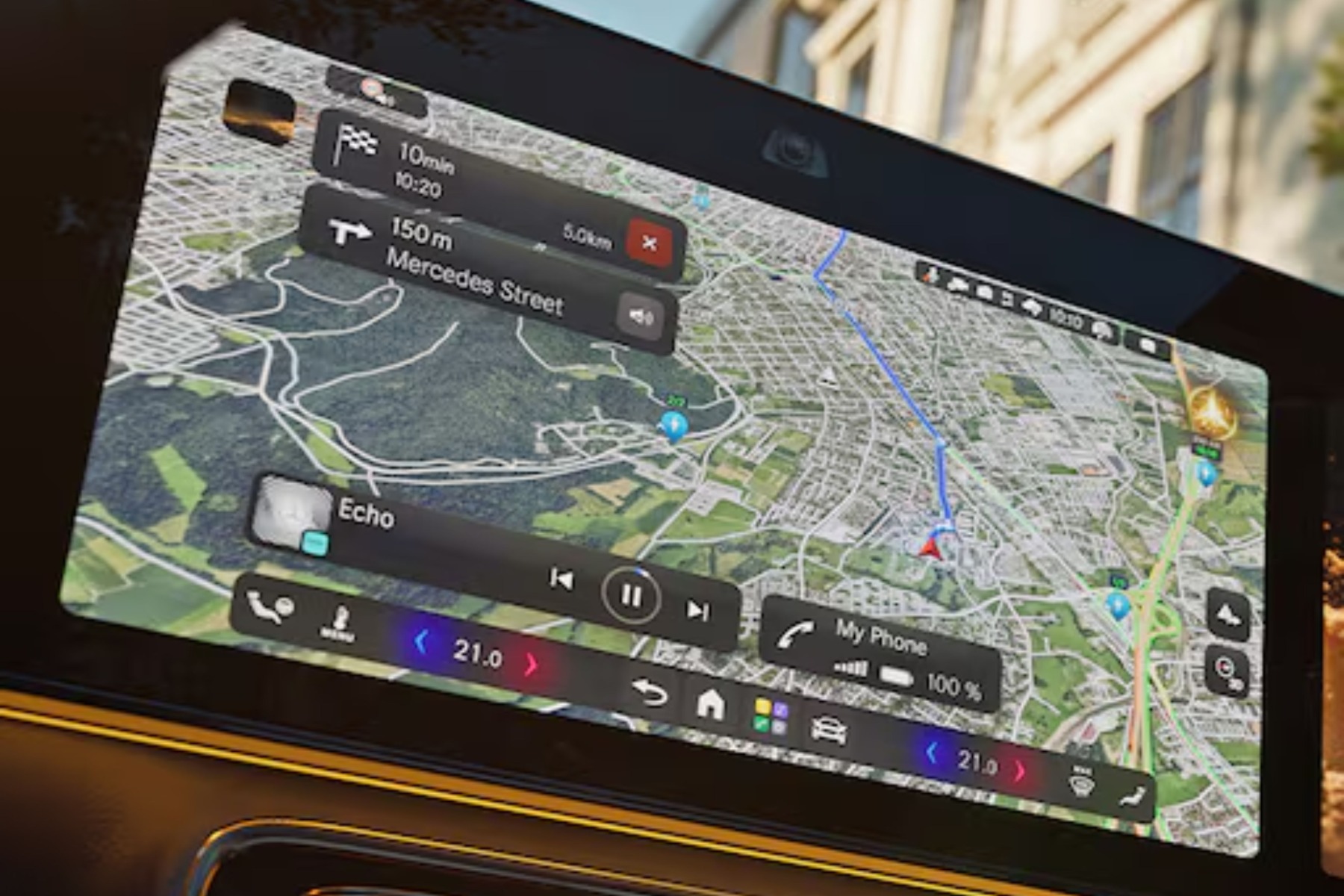 Navigation MBUX et informations routi&egrave;res en temps r&eacute;el