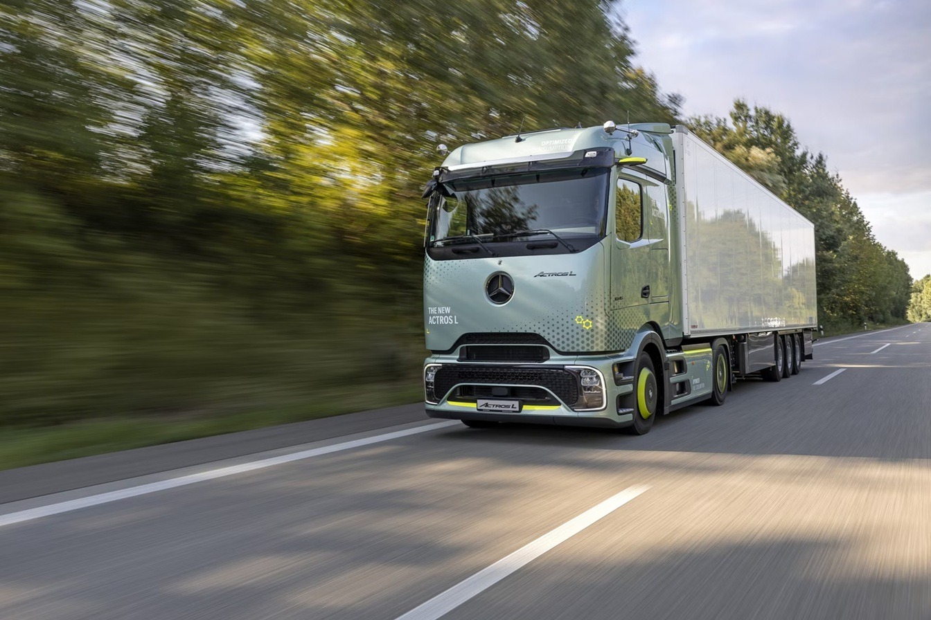 mb-trucks-actros-autobernard